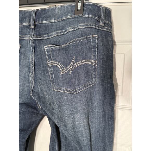 Wrangler Dark Wash Womens Bootcut Jeans Size 15x34 - Picture 4 of 9
